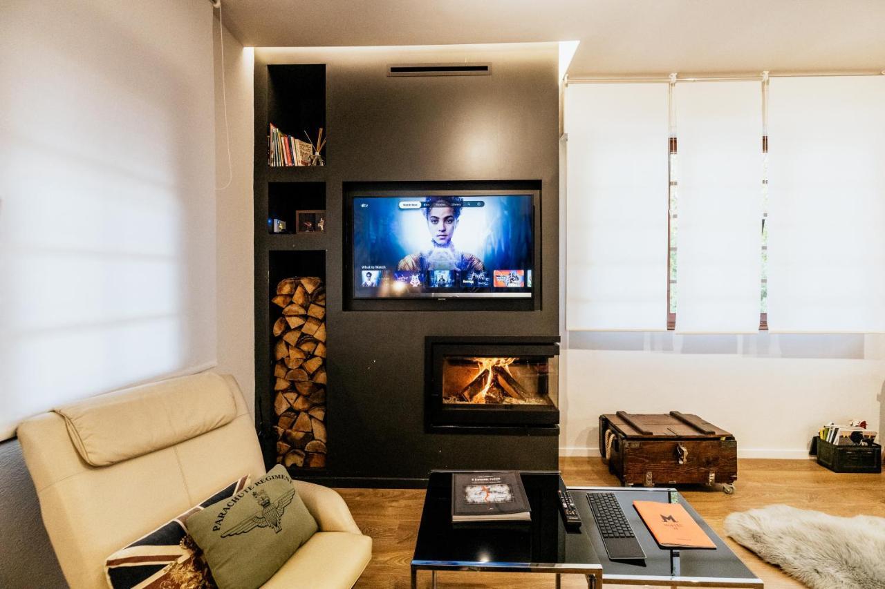 Fort D-Val Luxurious Apartment Ángistron エクステリア 写真