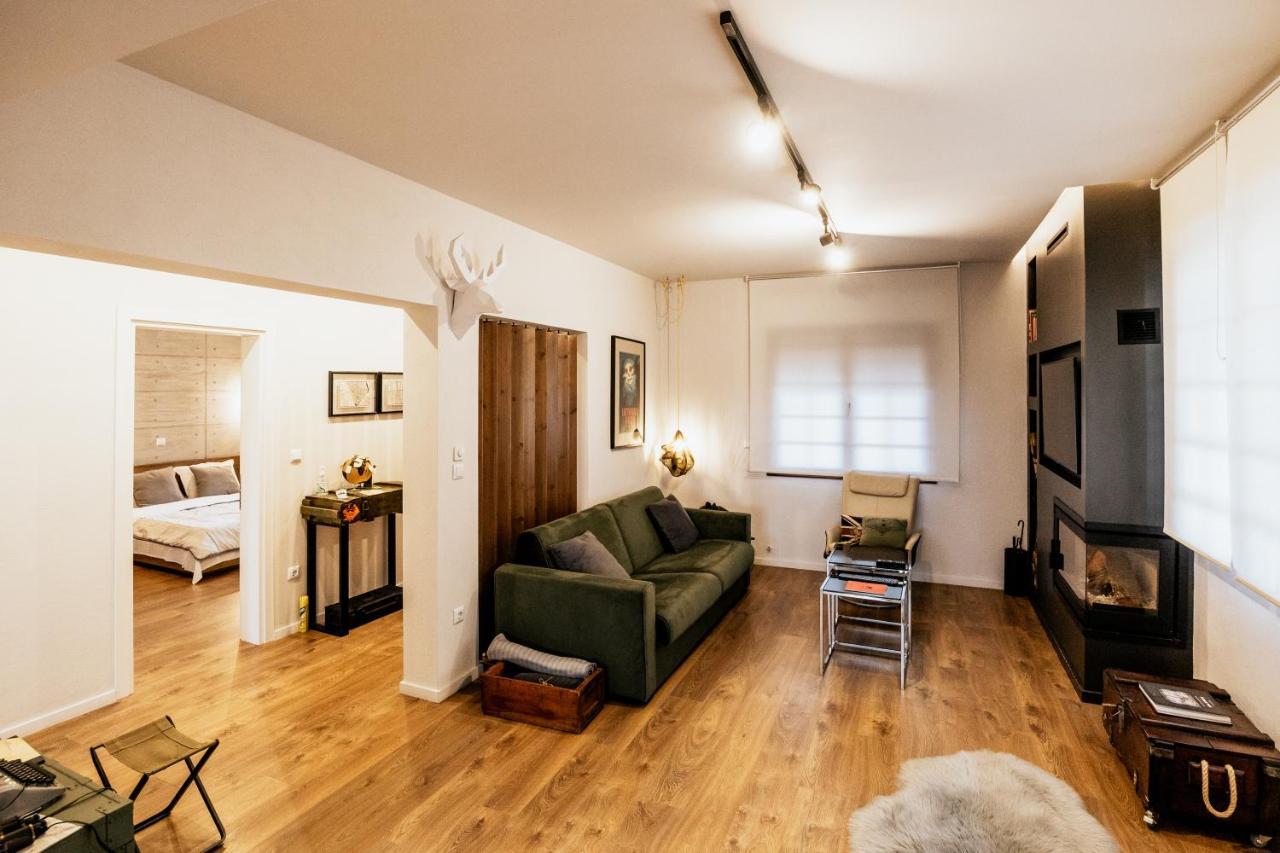 Fort D-Val Luxurious Apartment Ángistron エクステリア 写真