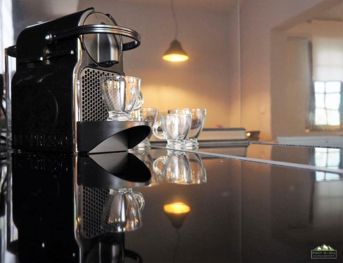 Fort D-Val Luxurious Apartment Ángistron エクステリア 写真